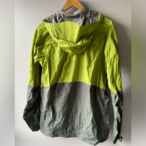 MEC green raincoat - Picture 3 of 6